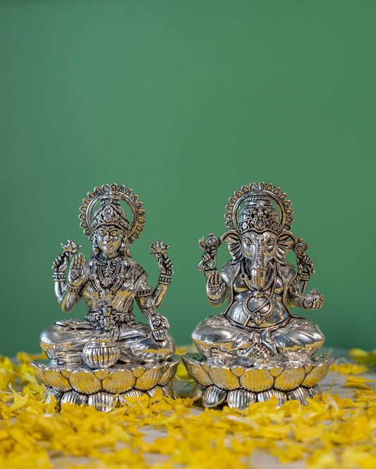 Divine: Goddess Laxmi and Lord Ganesha in Silver - Prata